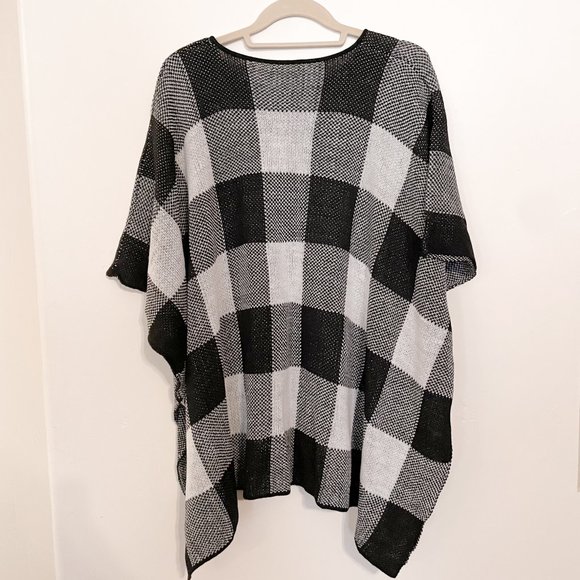 Charming Charlie - Check Black and White Sweater Poncho - S - Picture 4 of 6